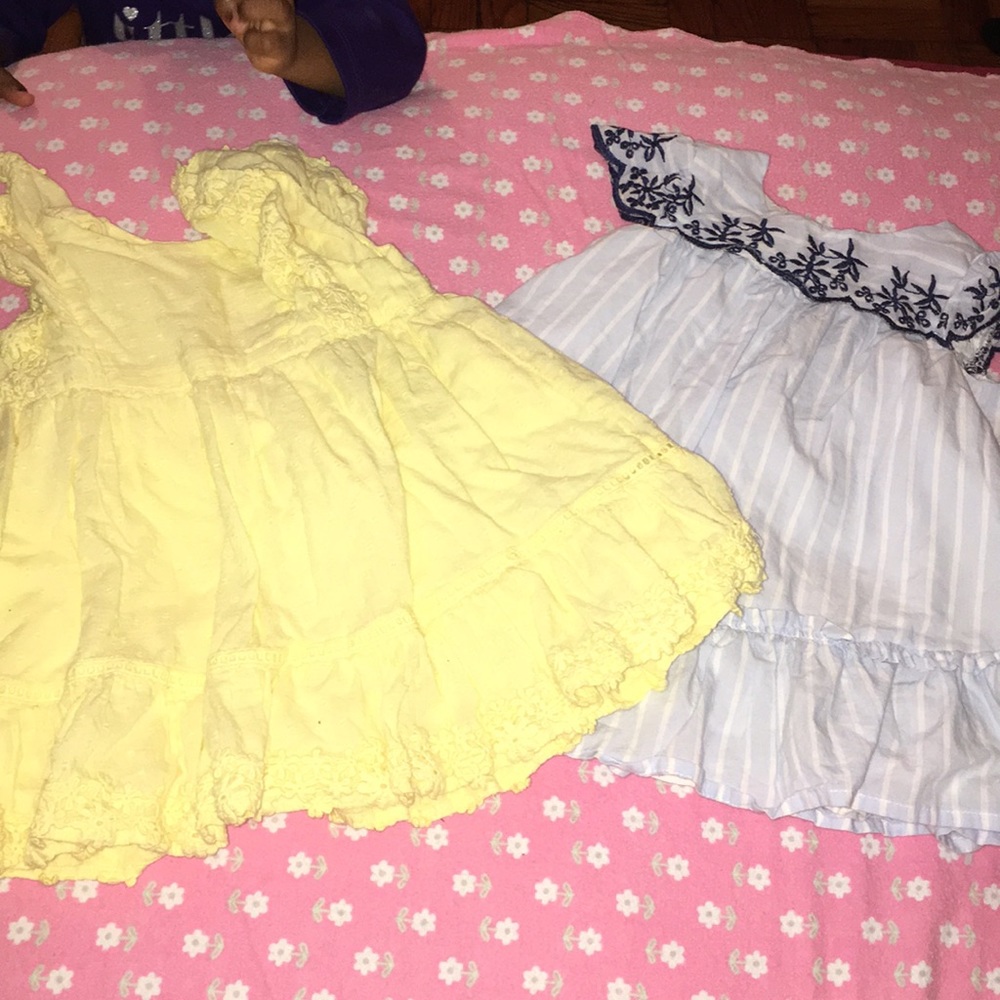 👶🏽 Baby Gap dresses 👶🏽 10% OFF